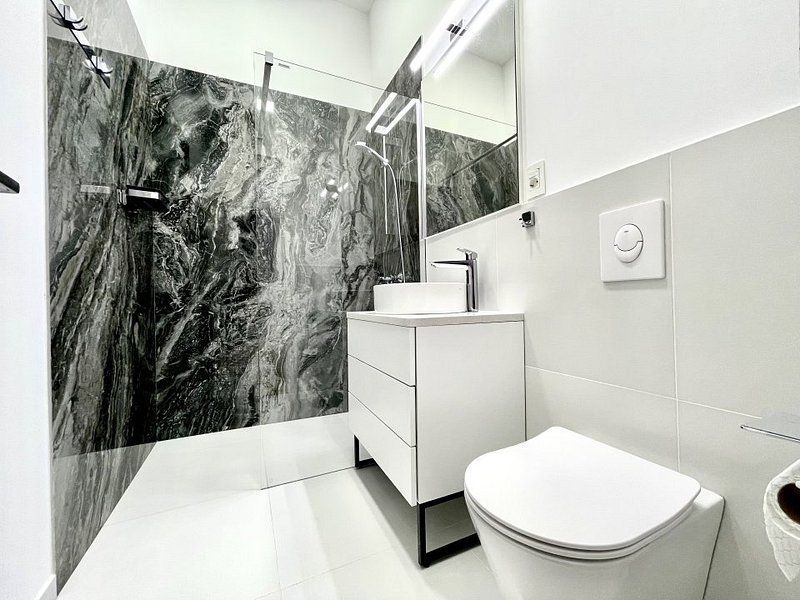 Elegant, finisaje premium, locație deosebita - 3 camere  în Bălcescu - Poză 24