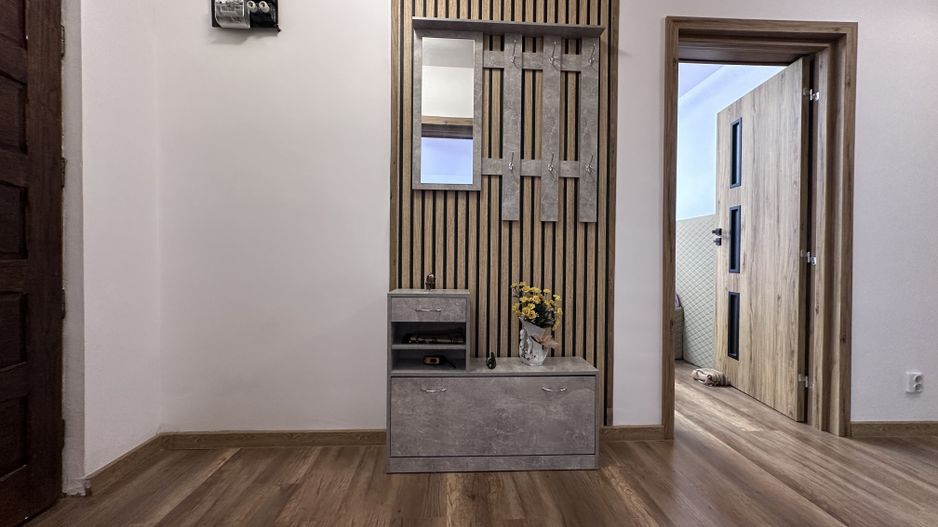Gata de locuit! Vanzare casa cu 5 camere in Priboiu, com.Branesti - Poză 28