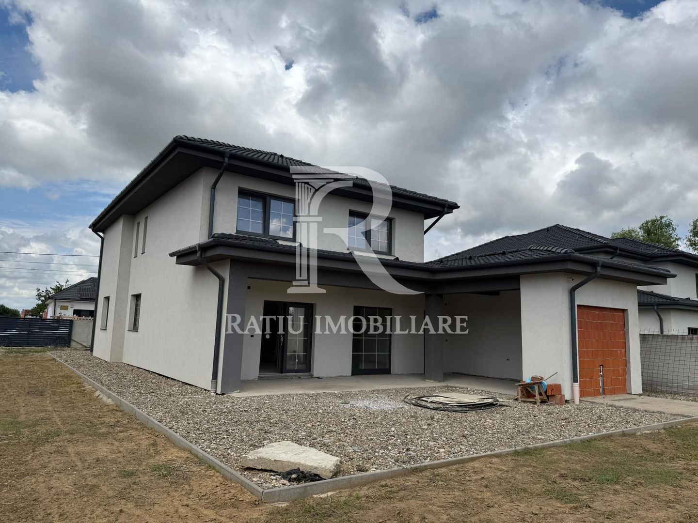 Casa de vanzare cu 4 camere | Cihei | Finisata | Bihor - Poză 2