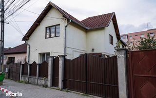 Casă/Vila de vânzare/ zona Sacele - Poză 1