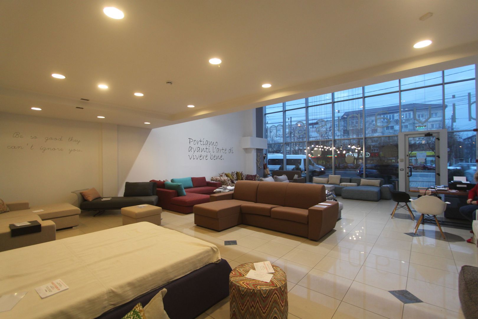 Showroom -150mp-zona de Nord - Poză 10