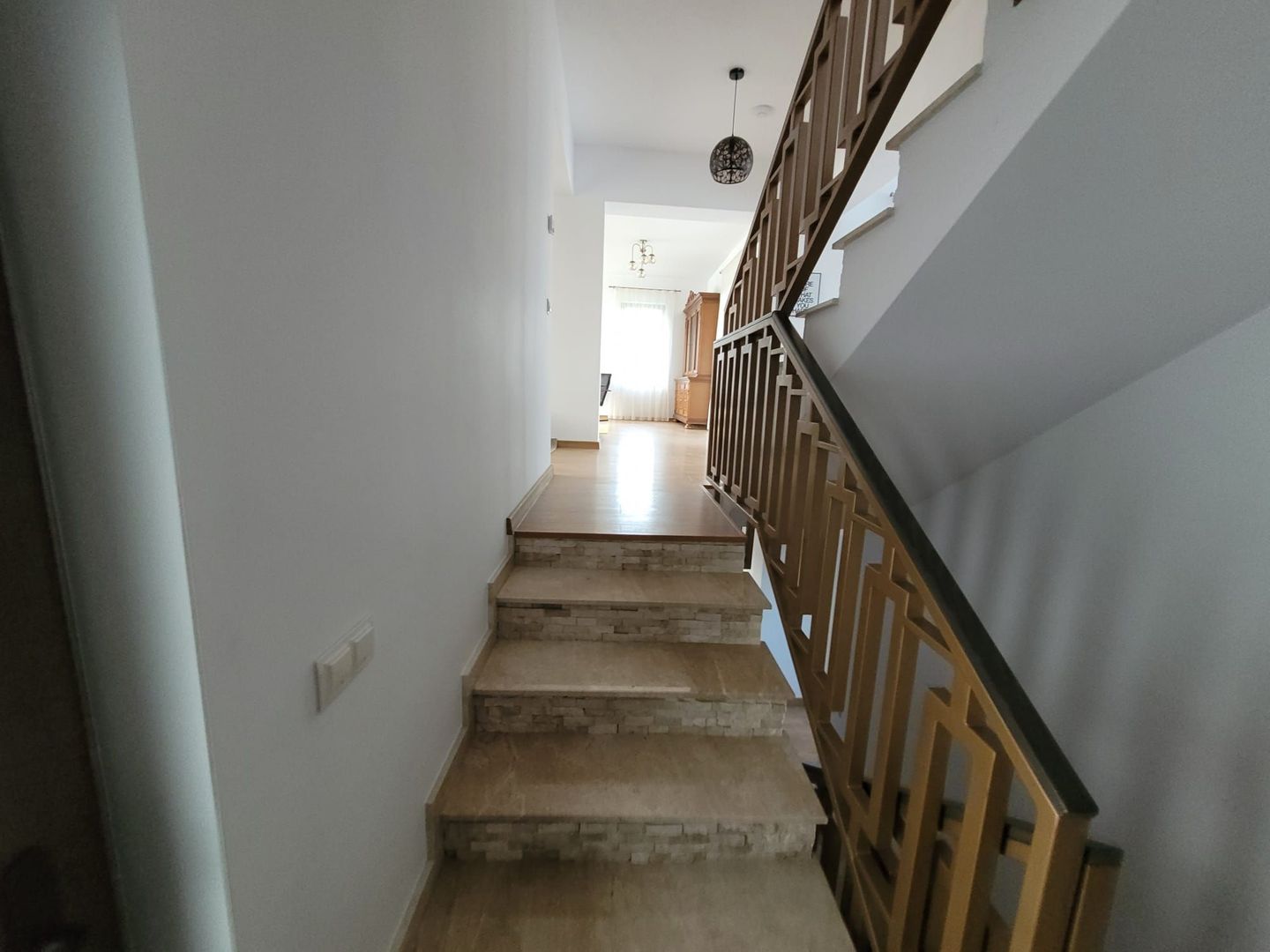 Casa Individuala in Selimbar cu garaj dublu si curte spatioasa - Poză 6