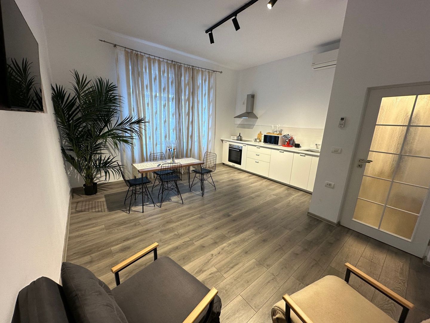 Casa Lipovei transformata in SAD - Poză 24