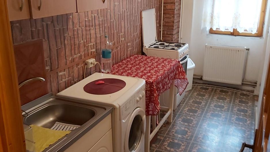 Garsoniera de inchiriat – Focsani, etaj 2, 30 mp, mobilata si utilata - Poză 4