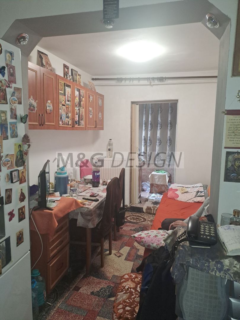 Apartament 2 camere Aradului etaj 4 decomandat - Poză 3