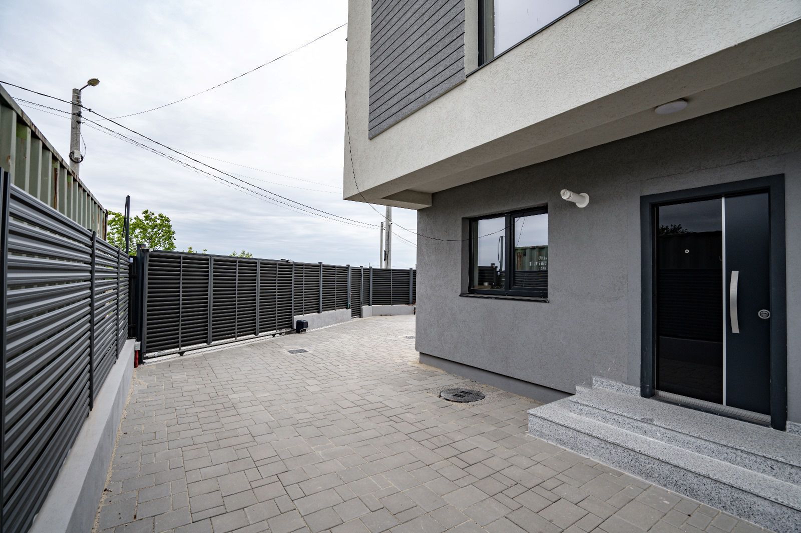 Ultima!!  Vila Otopeni 4 camere TOATE utilitatile - Poză 3