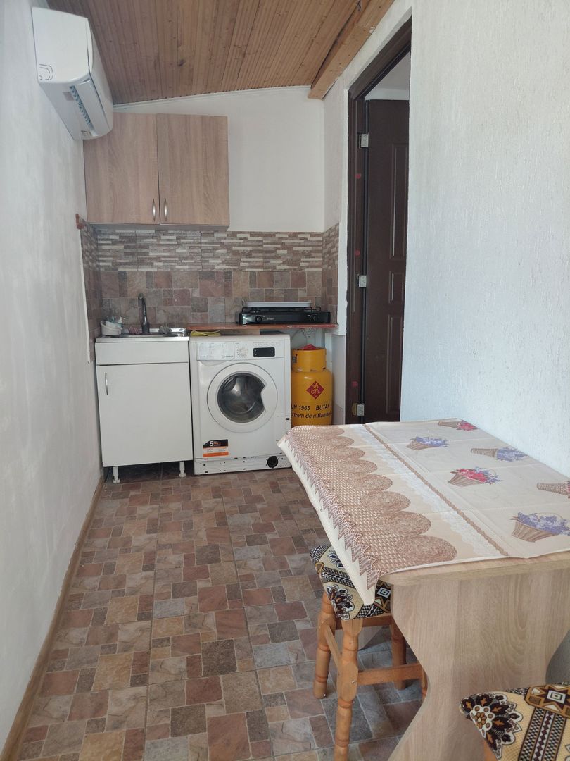 Apartament 1 camera la curte ,str. Traian - Poză 7