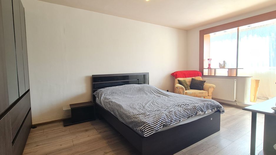 Apartament 4 camere decomandat mobilat utilat - Poză 1