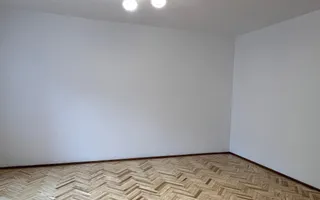 Apartament in vila cu 6 camere si curte proprie de 202 mp - Poză 12