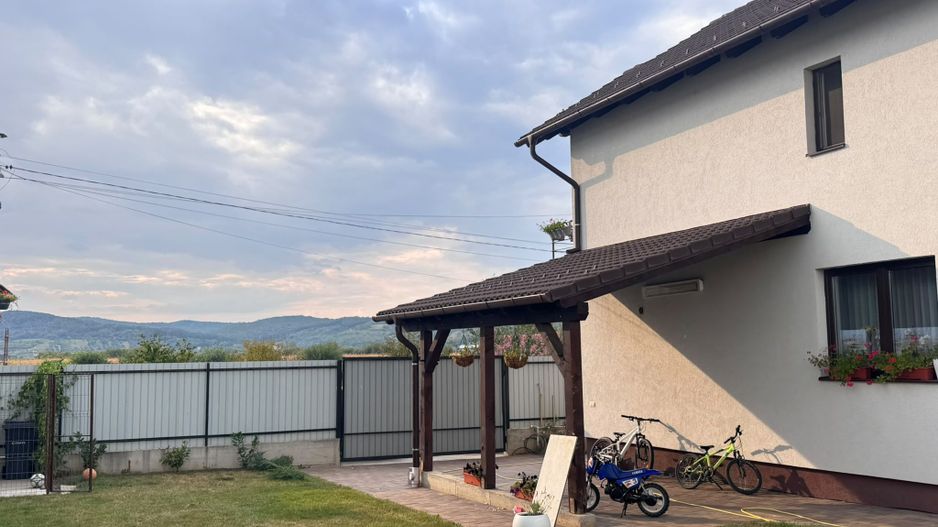 Casa individuala, curte superba, Cristian, Sibiu - Poză 11