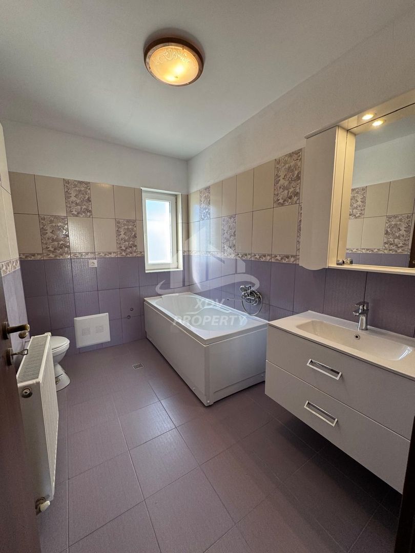 Casa tip duplex , prima inchiriere , 4 camere, 2 bai - Poză 5