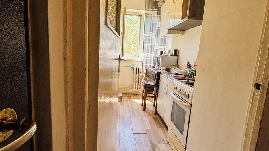 APARTAMENT CU 2 CAMERE SEMIDECOMANDAT ZONA NUFARUL - Poză 6