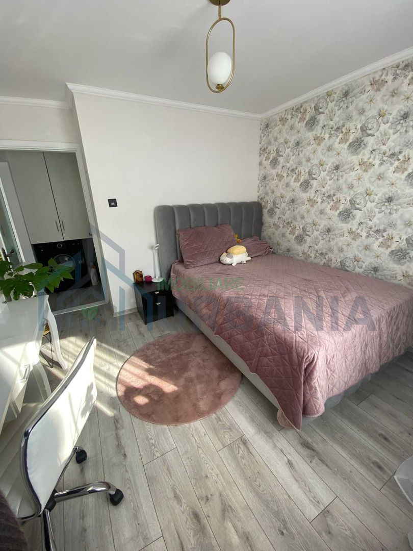 P.F vand apartament cu 4 camere in Nicolina - Poză 2