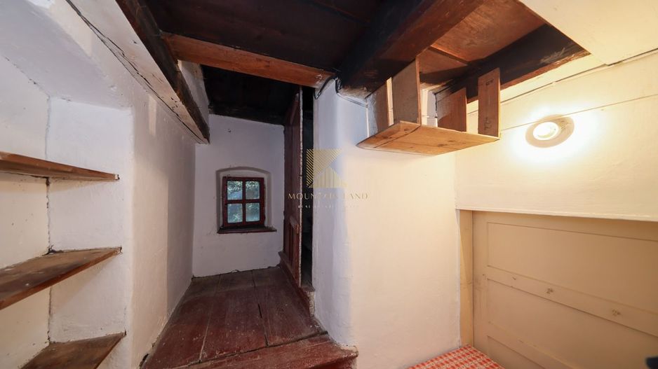 Locație rară în Brașov: ideal pentru regim hotelier sau business - Poză 19