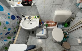 Garsonieră spațioasă, etaj 1, zonă liniștită – 3 min Piața Muncii - Poză 4