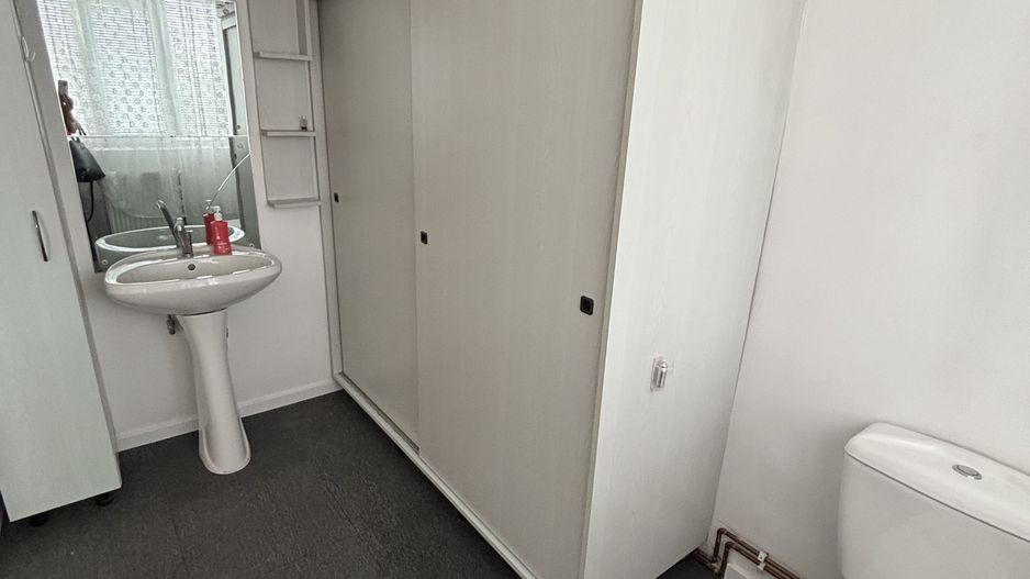 Casa de închiriat zona Modern - Poză 12