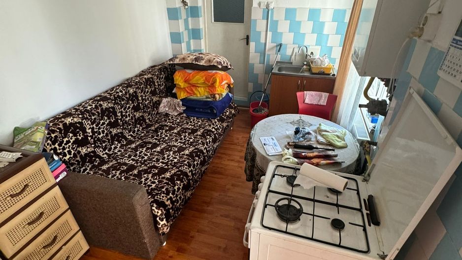 De vânzare  casă situată pe strada Mihail Sadoveanu - Poză 2