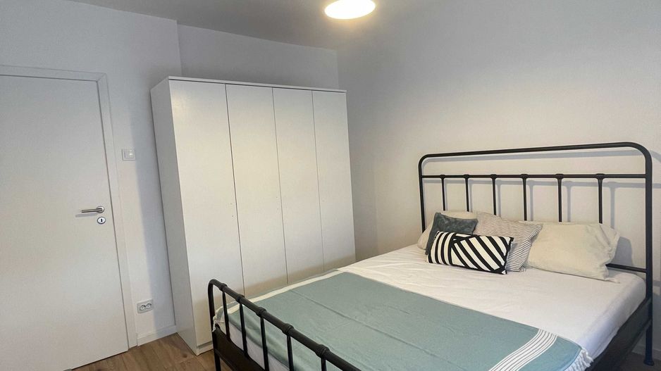 Închiriez apartament 2 camere, Piața Muncii, modern, metrou - 2 minute - Poză 4