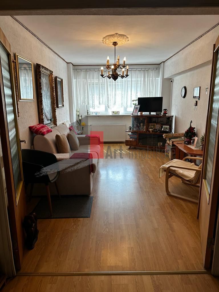 Apartament 4 camere Piata Gorjului - Poză 1