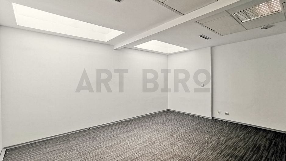 Zero comision, 260-682mp birou mobilat, move-in ready, Romana, 6' metrou - Poză 13