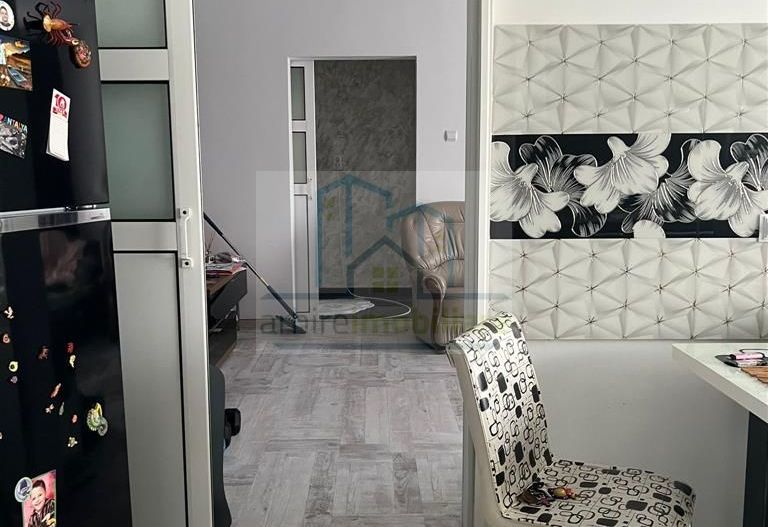 Apartament 3 camere  complet mobilat si utilat   etj 1 din 10  70mp - Poză 10