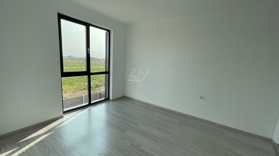 Bloc la asfalt. Etaj 1. Loc de parcare. - Poză 6