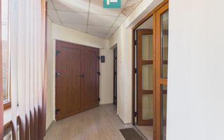 Spațiu central birou/locuință – Str. Primăriei - Poză 8