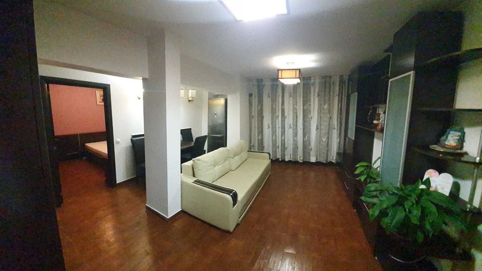 Inchirez apartament 13 septembrie de 2 camere transformat in 3 camere - Poză 1