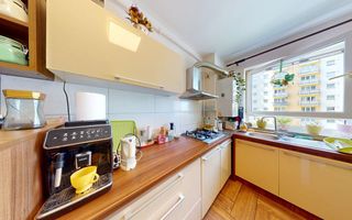 Apartament decomandat, 2 camere, balcon, boxa - Avangarden - Poză 8