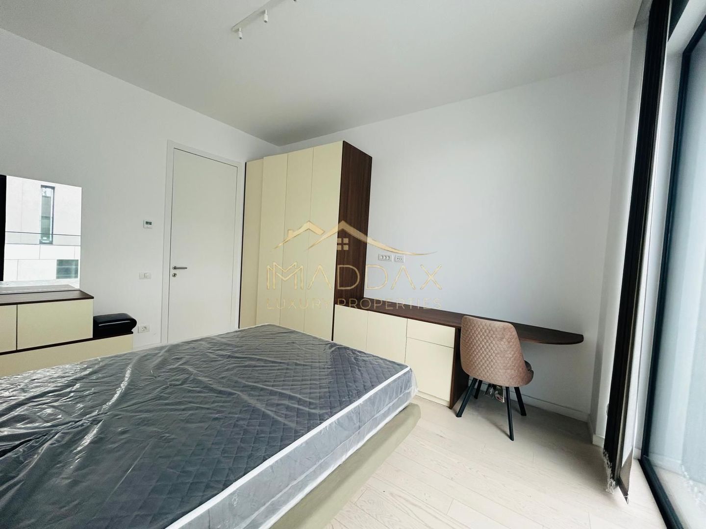 Penthouse 4 camere + 2 bai 150 mp *** HERASTRAU *** - Poză 15