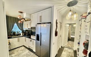 Apartament tip penthouse ultrafinisat, zona Vivo - Poză 3