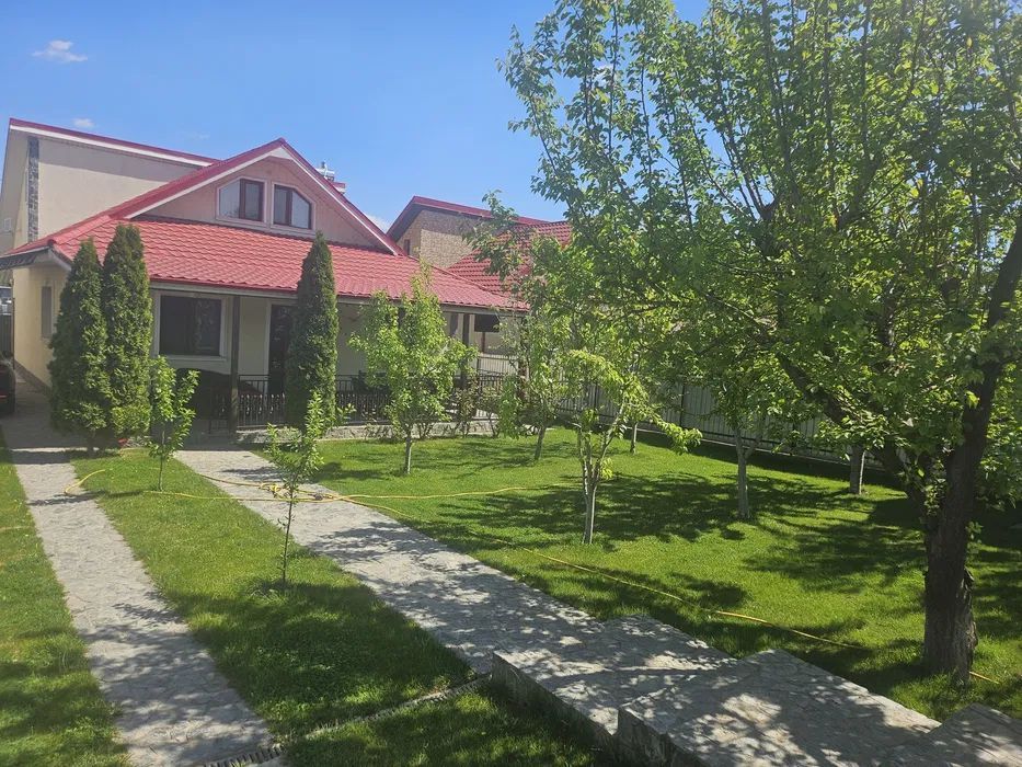 Casă spațioasă și primitoare, gata de mutare! Tulucesti! - Poză 2