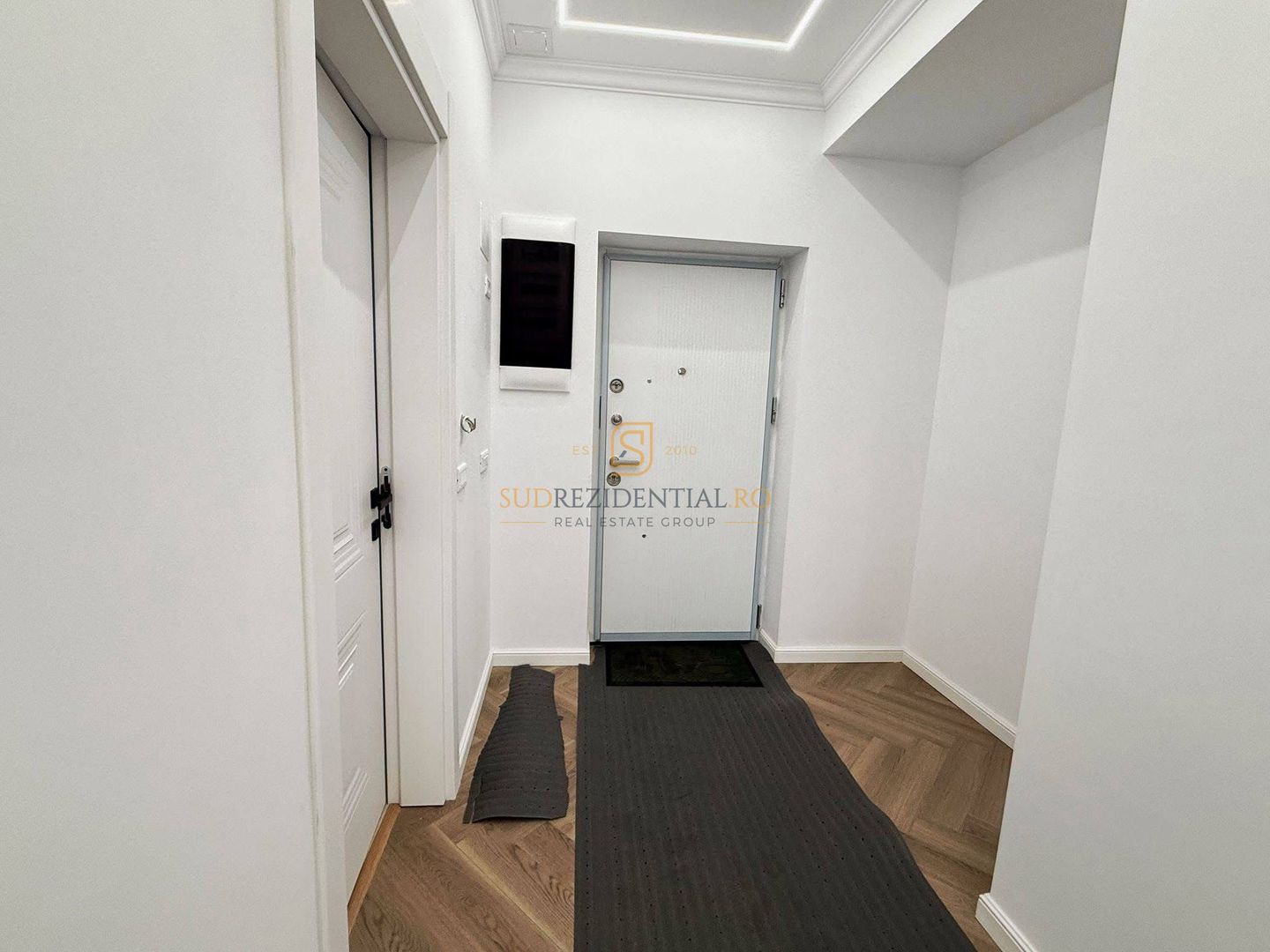 Vila individuala de vanzare, 4 camere, 3 bai, central Comuna Berceni - Poză 6