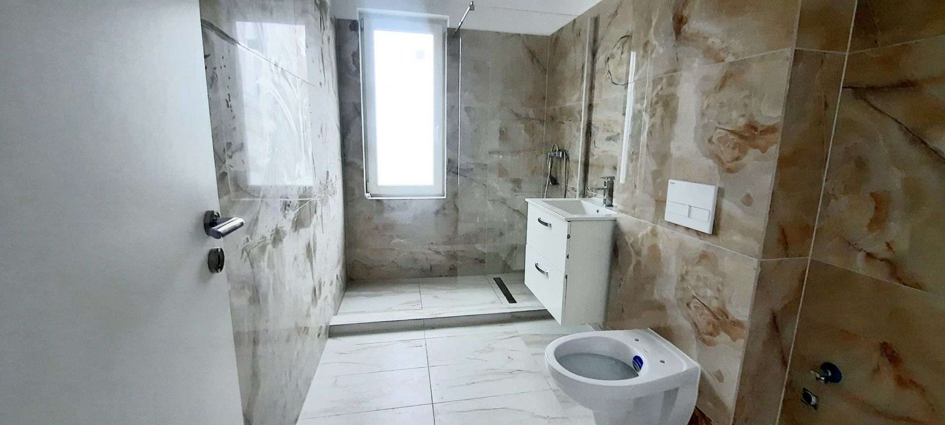 Apartament 2 camere cu curte proprie si loc de parcare - Poză 7