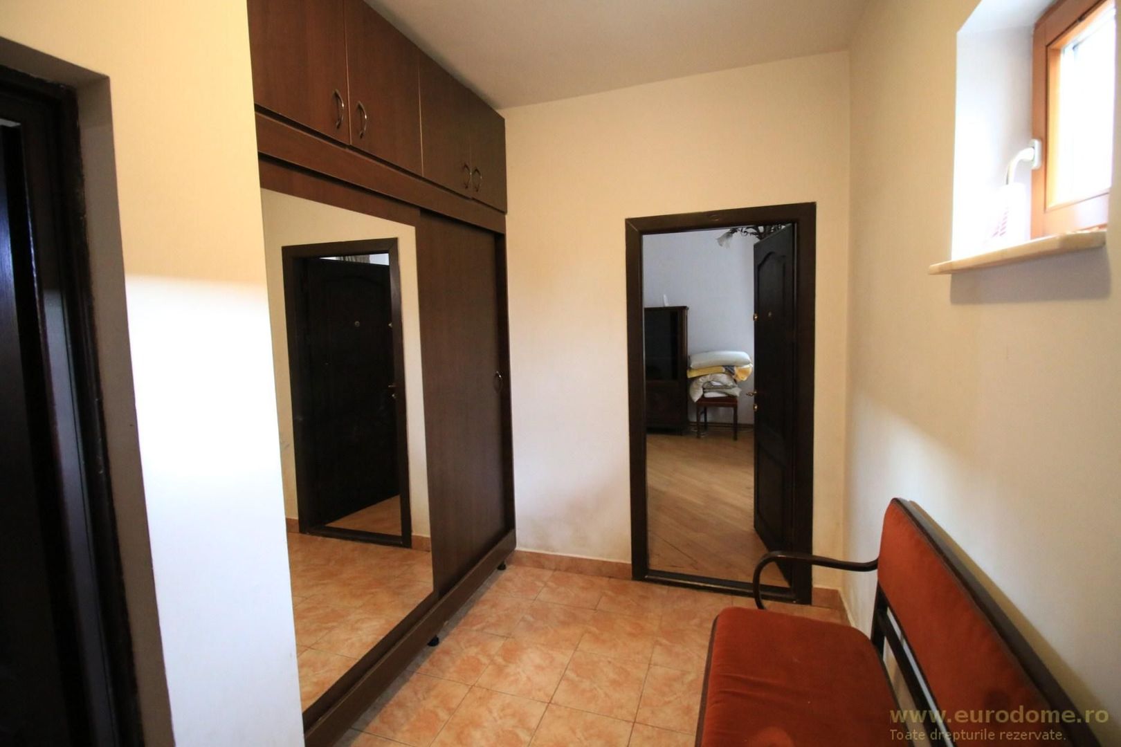 Proprietate deosebita - casa cu curte si livada - Poză 17