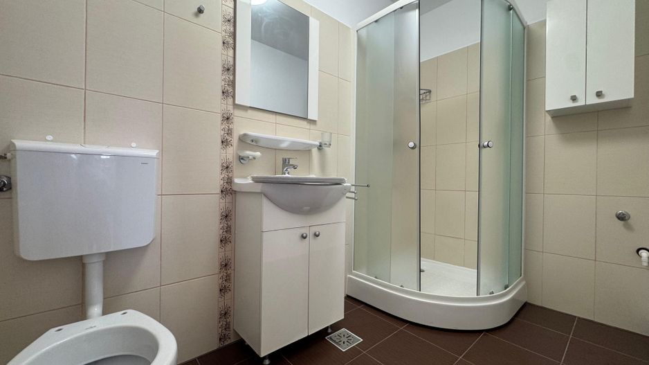 CASA INDIVIDUALA || METROU 1 MAI || LOC PARCARE + CURTE - Poză 4