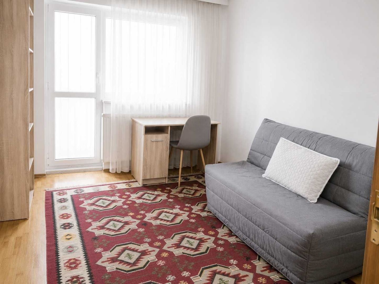 Apartament Piata Lahovari // Romana - Poză 2