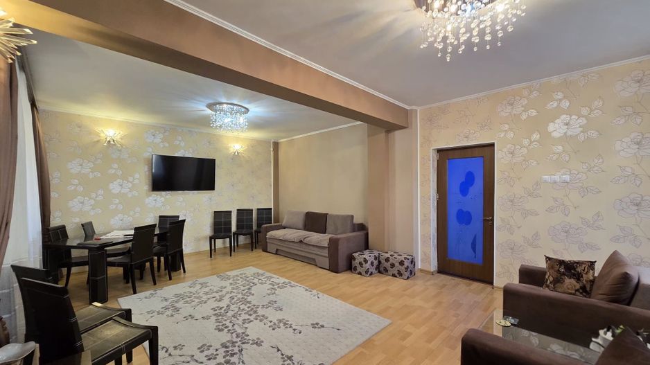 Casa D+P+E+M + Casa P+1 + Anexa | Teren 507mp | Zona centrala Mangalia - Poză 1