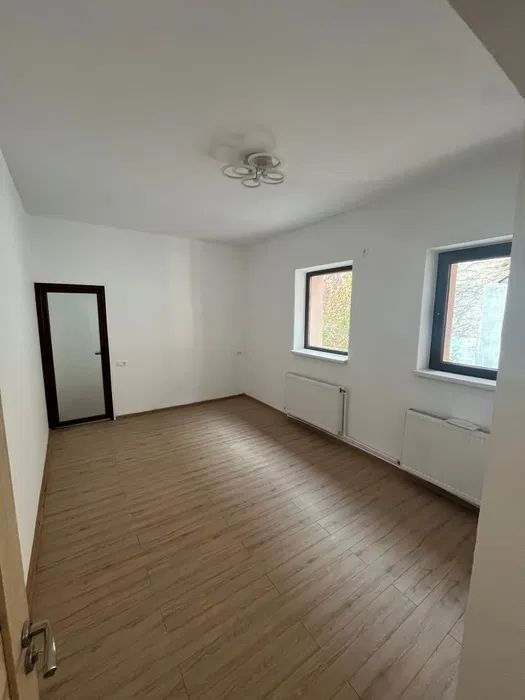 Tineretului | 5 camere | Vila | Spatiul Birouri Firme | Curte | Tineretului - Poză 3
