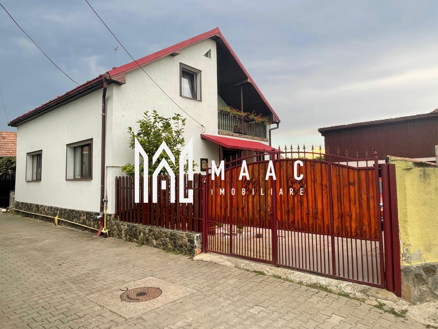 Casă individuală | 4 dormitoare | Garaj | 250 mp teren | Șelimbăr - Poză 2