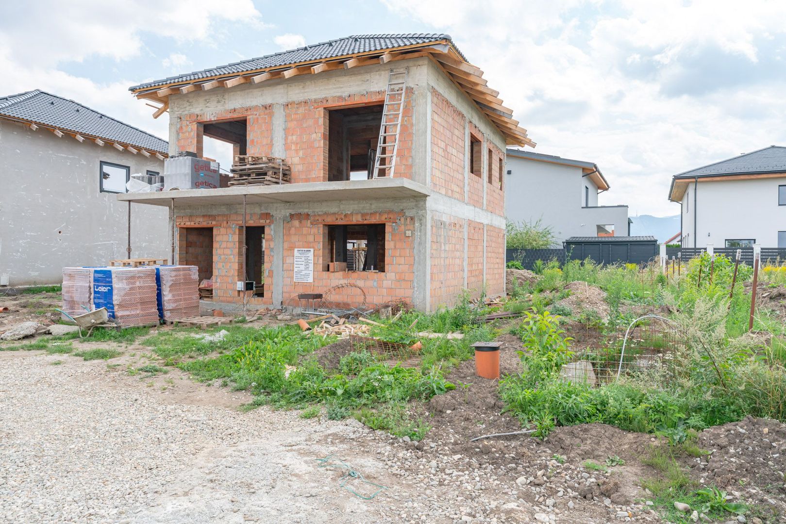 Casă Individuală în Bartolomeu, Brașov - Vânzare ”La Roșu”! - Poză 1