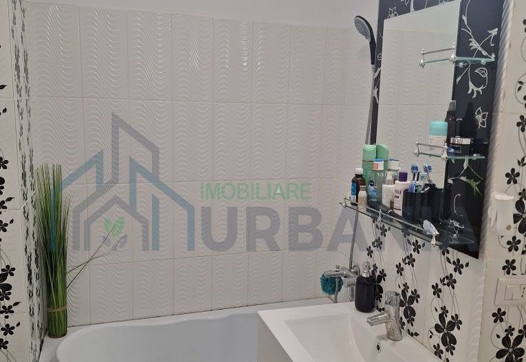 Apartament de închiriat, 2 camere, zonă centrală, Pașcani - Poză 3