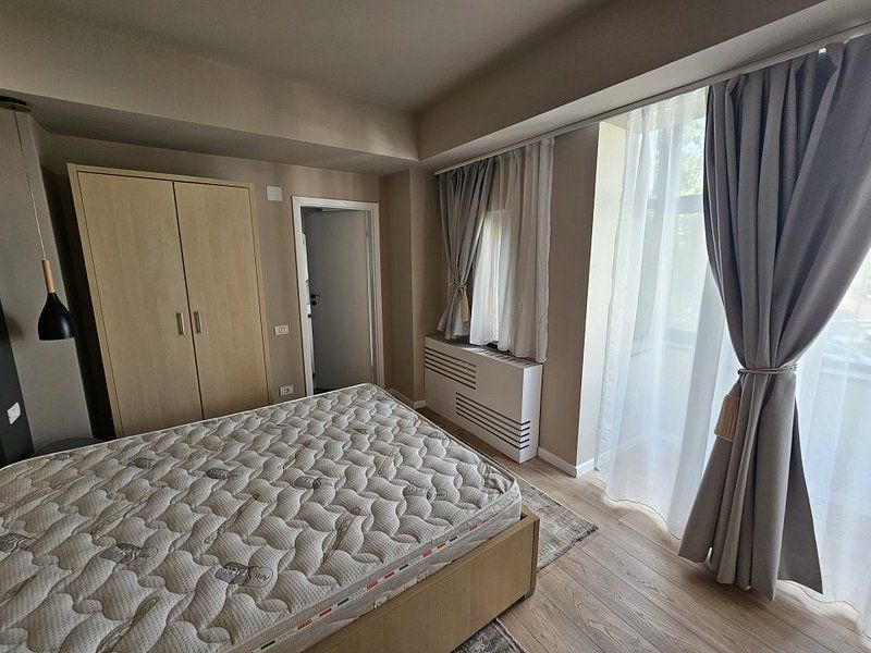 Apart 2camere , 2 bai si terasa zona 1Mai/ Domenii - Poză 10