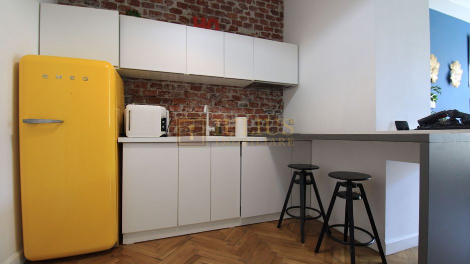 Semicentral, 2 camere, centrala proprie. - Poză 6