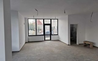 Spațiu comercial de închiriat, Pascani – ideal pentru birouri, salon, cabinet, showroom - Poză 1