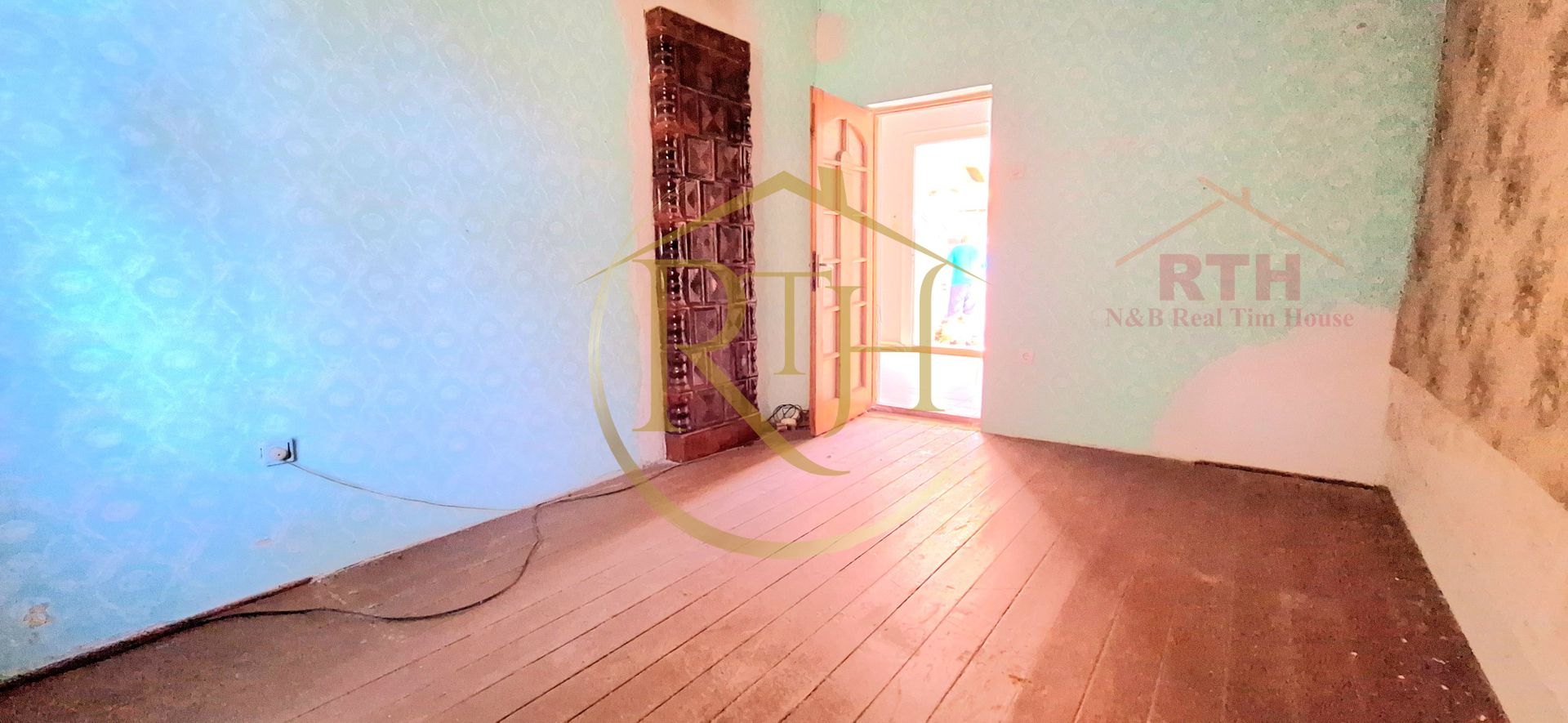 Oferim spre vanzare casa + teren, zona Sagului,  Necesita renovare - Poză 14