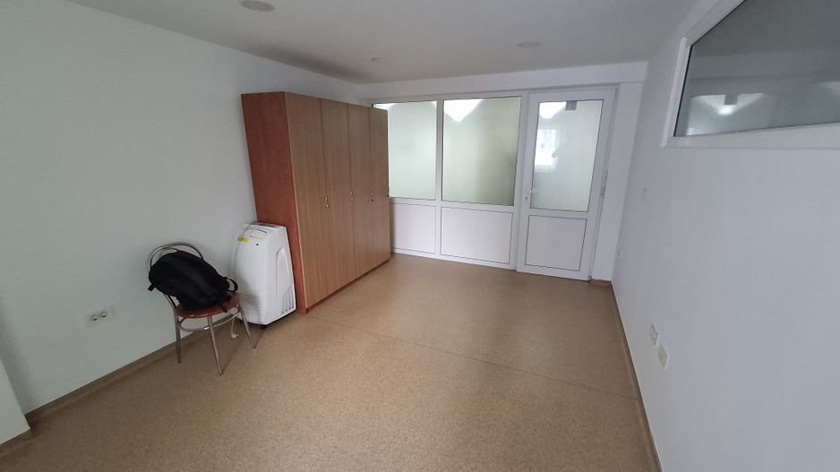Spații de birouri / cabinete – 16 mp – Str. Milcov (lângă Rompetrol) - Poză 4