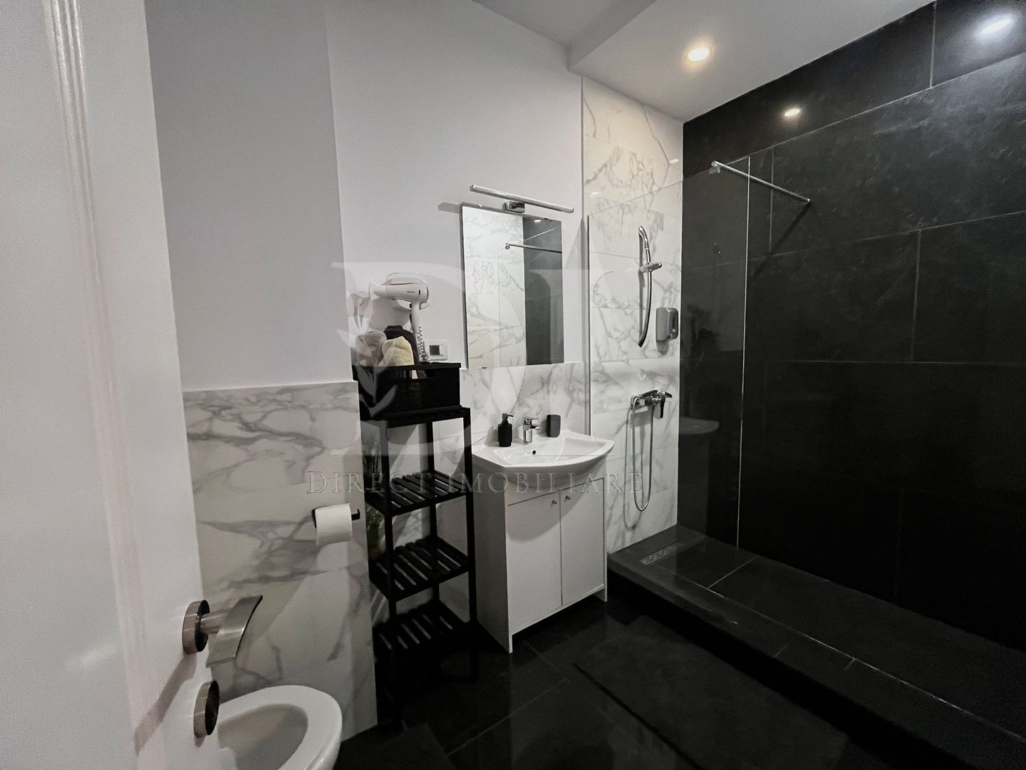 Apartament la cheie / ideal pentru locuinta sau investitie - Poză 12