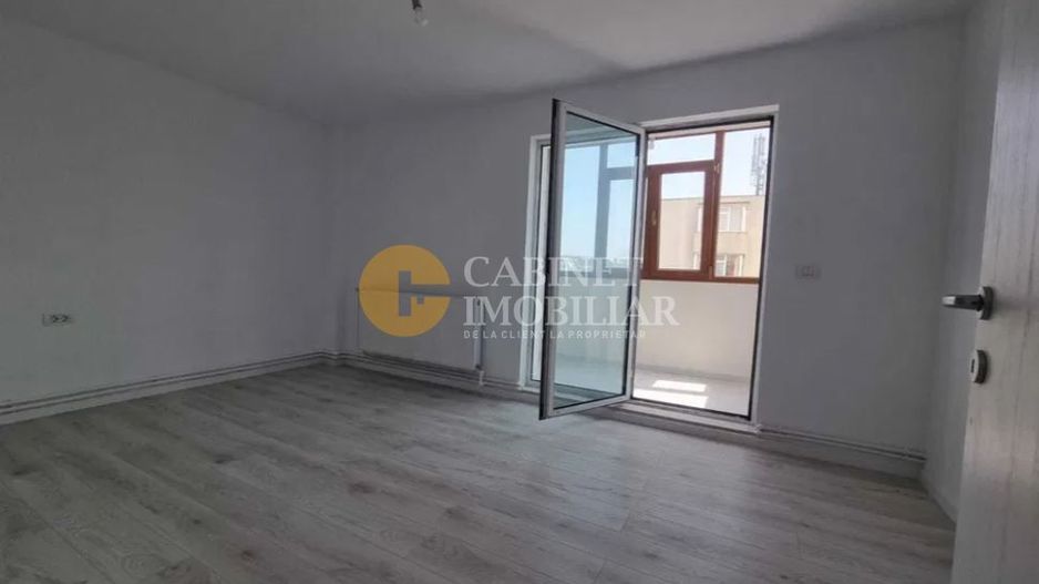 Apartament cu 3 camere decomandat - renovat complet - Pacurari - Poză 3