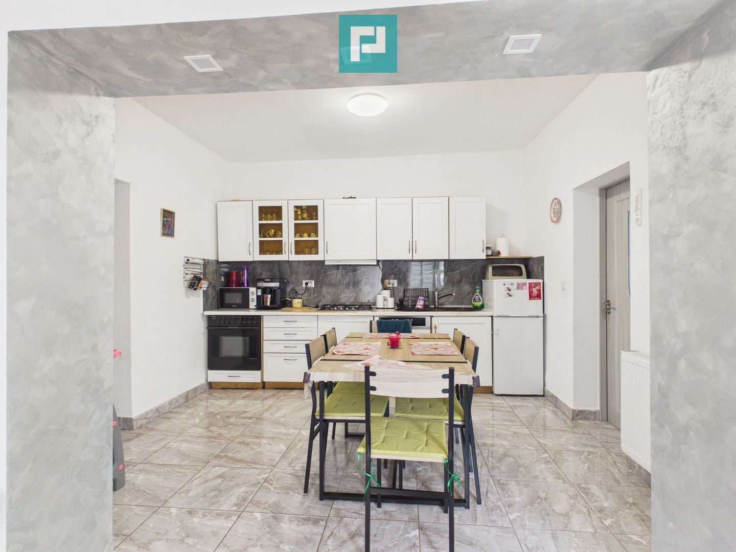 Casă individuală 3 camere,teren de 1500Mp Bătania - Poză 12